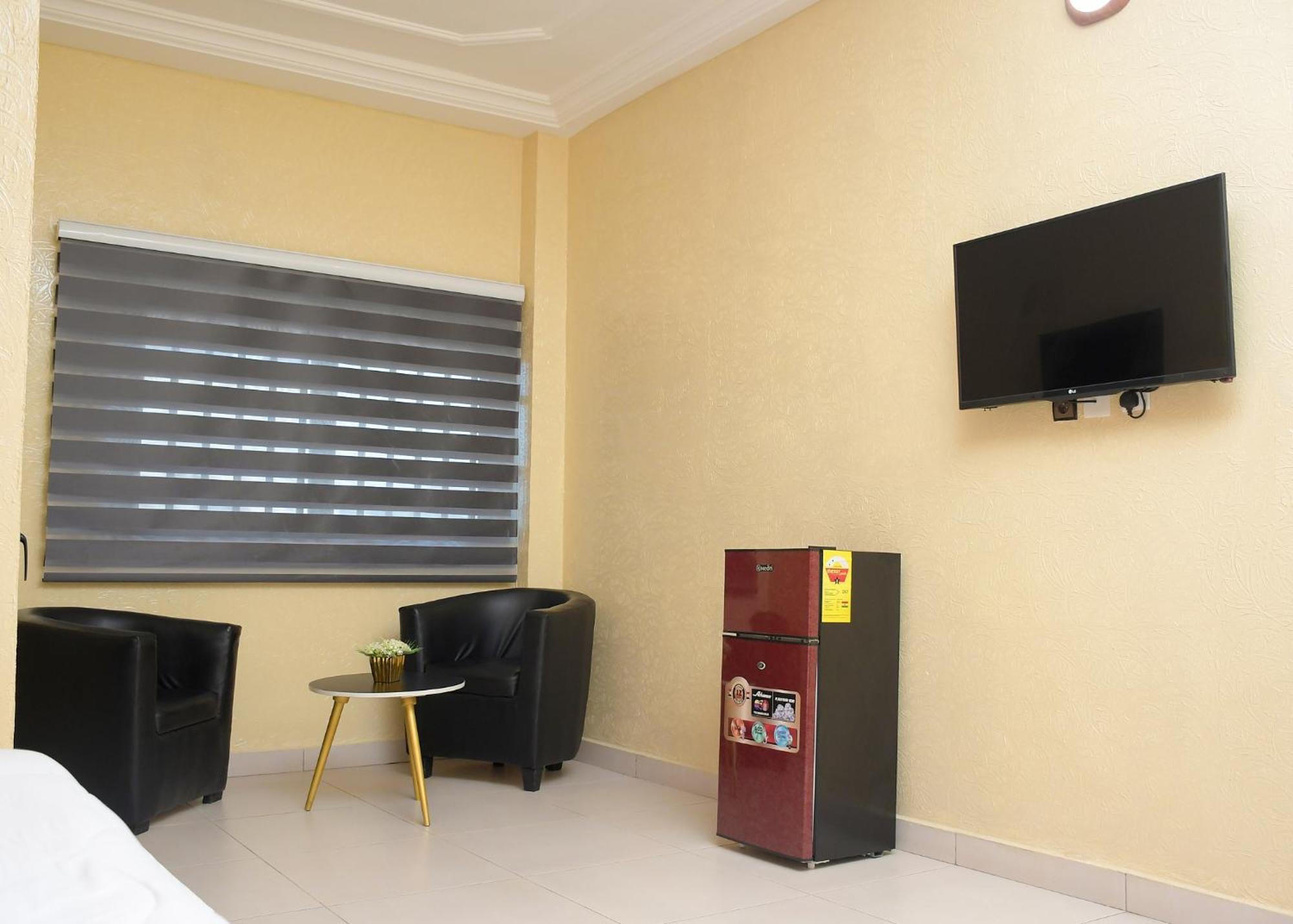 Hotel Mavilla Cotonou Exterior foto