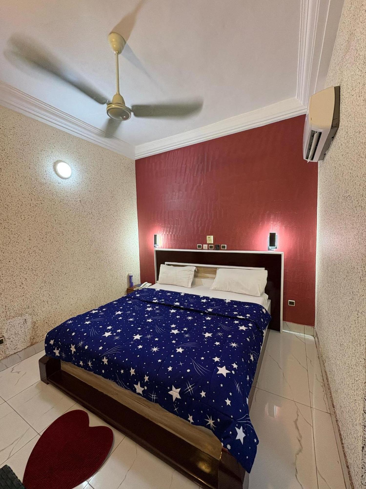 Hotel Mavilla Cotonou Exterior foto